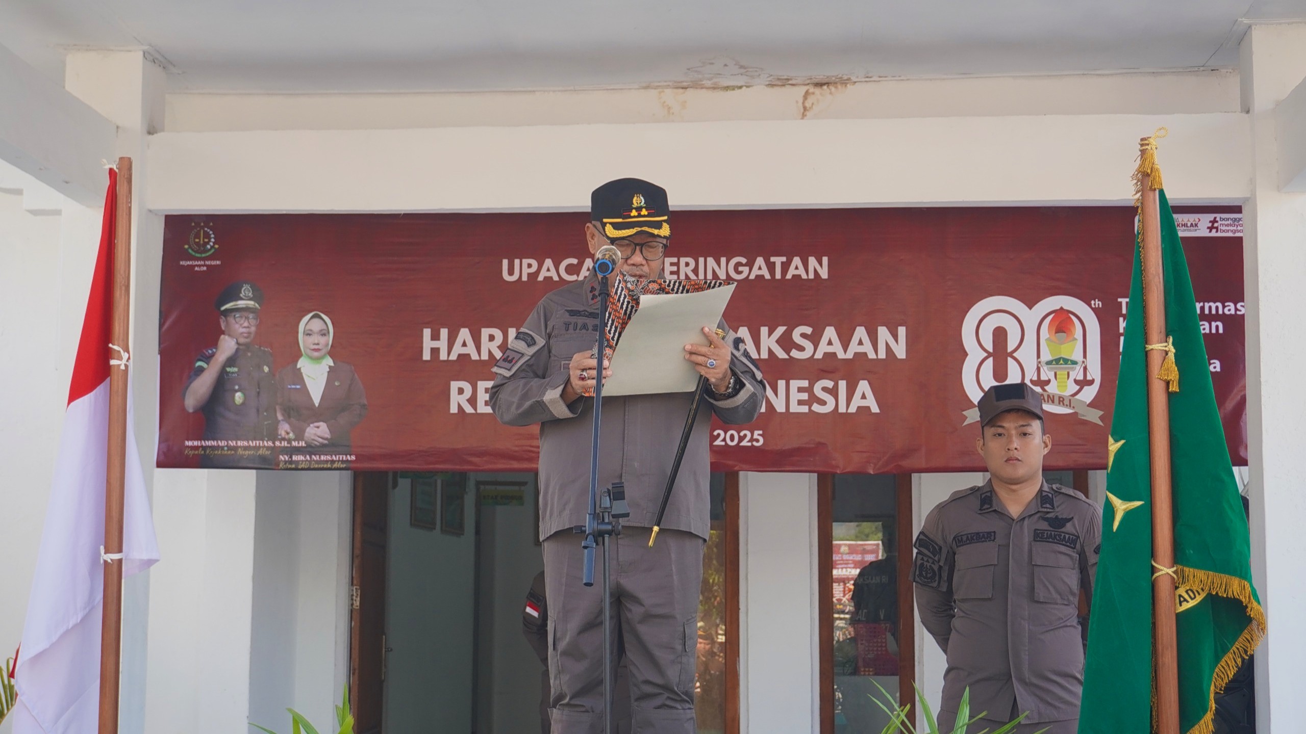 Upacara Harlah Kejaksaan, Kajari Alor Tekankan Transformasi Nyata Penegakan Hukum